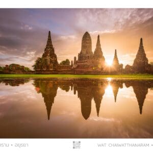 Sunset reflecting on Wat Chaiwatthanaram.